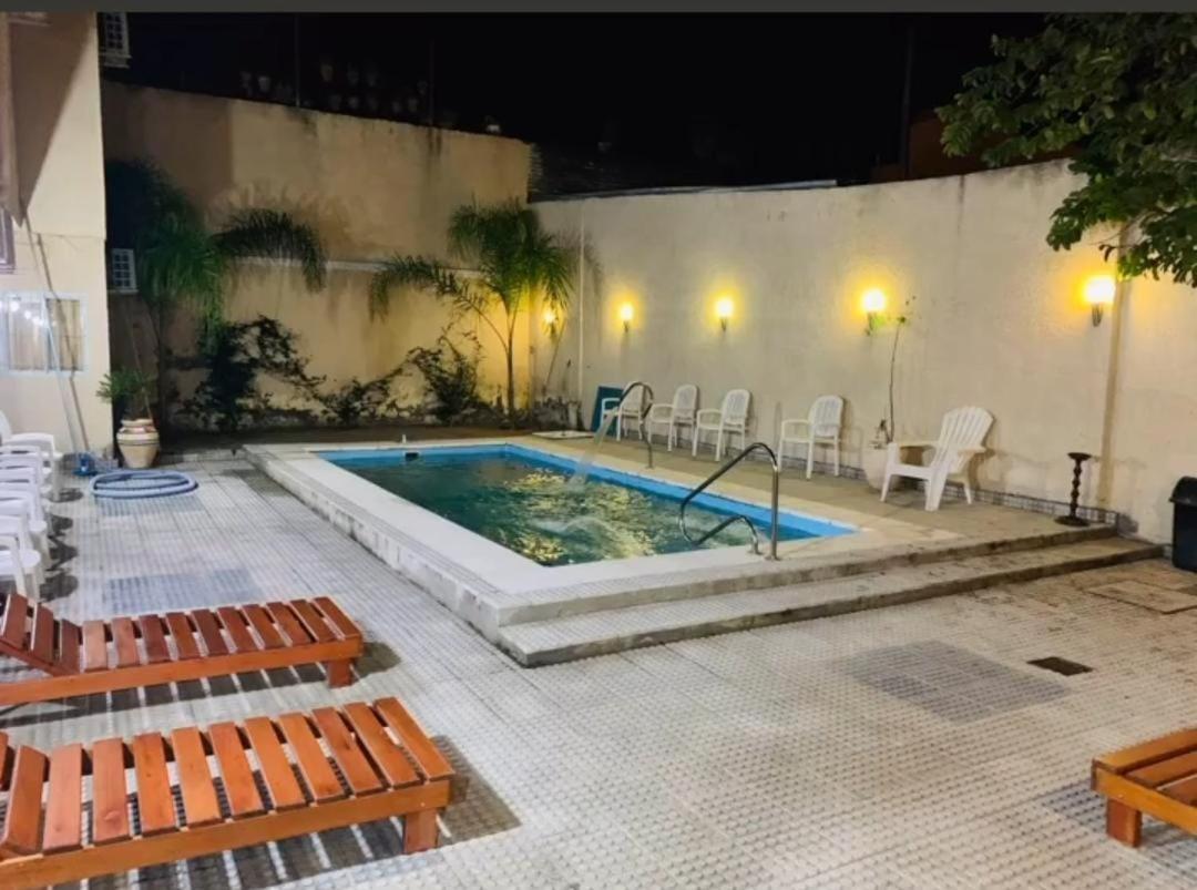 Nuevo Hotel Roble ترماس دي ريو هوندو المظهر الخارجي الصورة